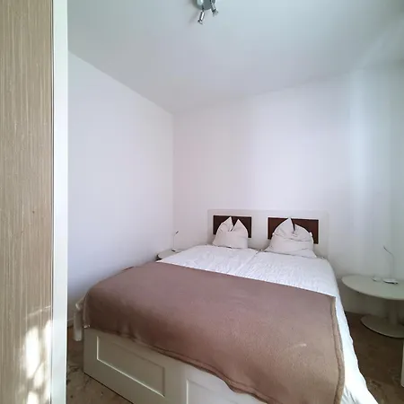 By Maggiore With Mountain Views * Pino Lago Maggiore